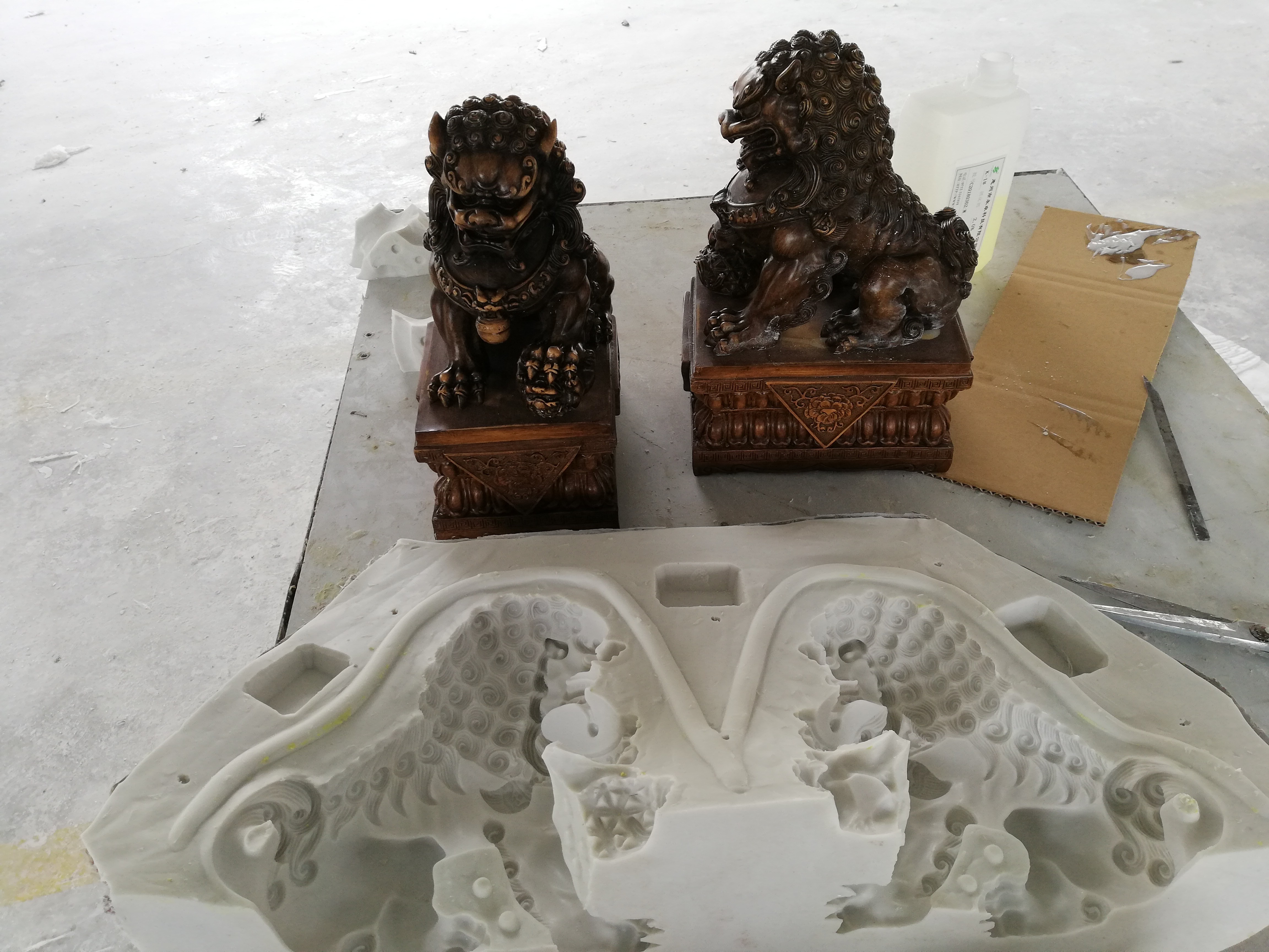 模具硅膠翻模樹脂工藝品出現(xiàn)燒模情況怎么辦 ？