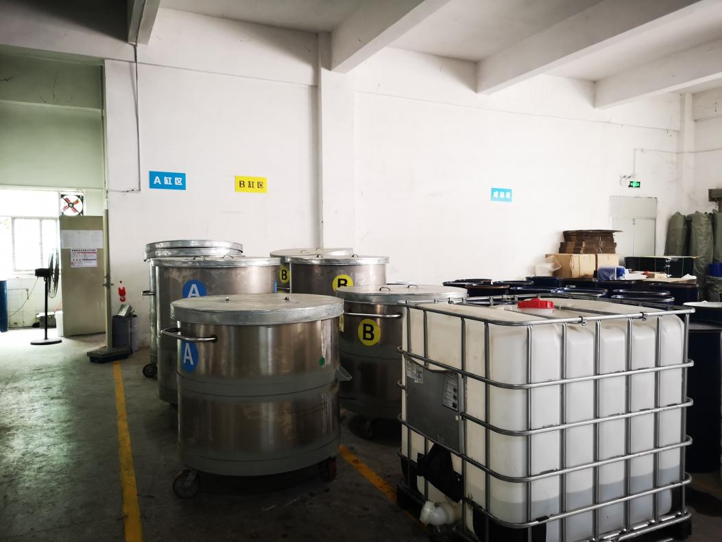 模具硅膠原料和制品儲(chǔ)存需留意的事項(xiàng)有哪些 ？